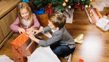 Cadoul perfect de Crăciun? Jucăria pe care toţi copiii o iubesc, jucăria care încurajează imaginaţia!