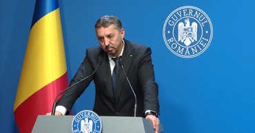 Se taie Bursele elevilor: maximum 4 copii vor mai lua bursă de merit într-o clasă. Gestul simbolic făcut de ministrul Daniel David
